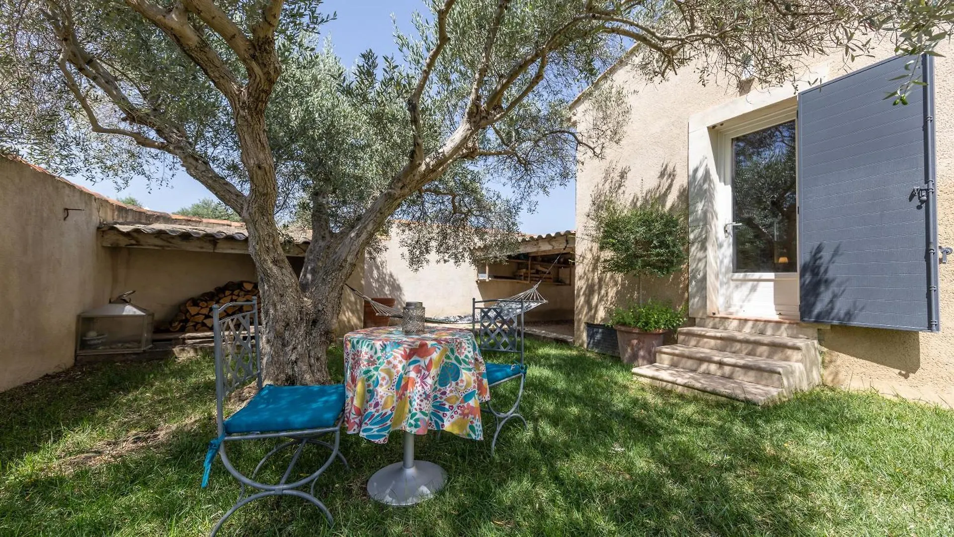 Chambre Spacieuse Avec Jardin Privatif Fontvieille Privat bolig